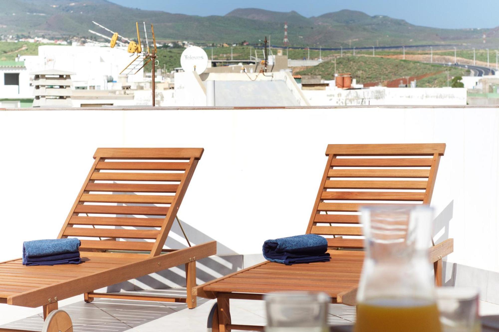 Apartamentos A 10 Minutos Del Aeropuerto Carrizal エクステリア 写真