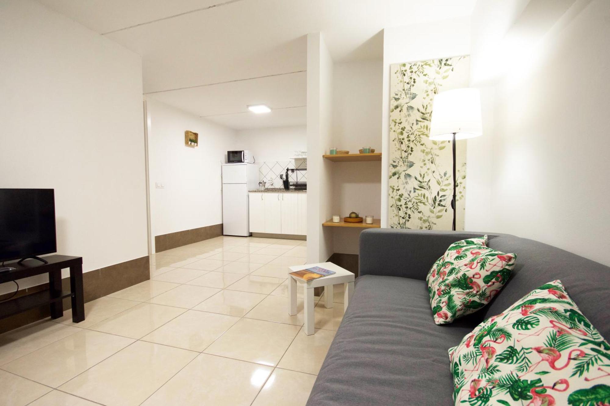 Apartamentos A 10 Minutos Del Aeropuerto Carrizal エクステリア 写真